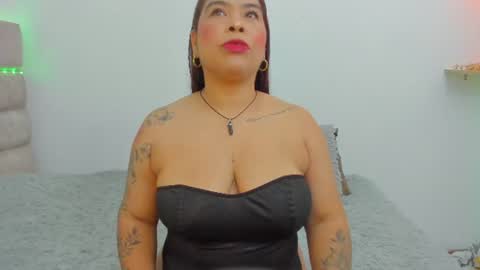 roselyn online show from July 21, 2026, 2:25 am