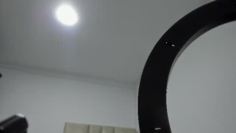 roselyn online show from August 3, 2026, 1:37 am