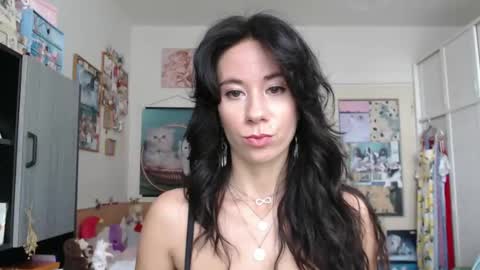 Rose online show from November 12, 2025, 11:54 am