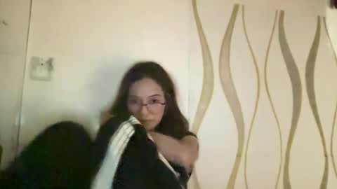 Snapshot of rosemae07 chatting on May 19, 2026, 6:58 pm rosemae07 online show from May 19, 2026, 6:58 pm