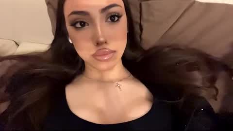 Snapshot of rosenavillifana chatting on November 29, 2025, 1:47 pm Mimi online show from November 29, 2025, 1:47 pm