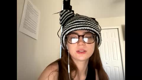 Snapshot of roseyla1 chatting on February 2, 2026, 2:49 pm roseyla1 online show from February 2, 2026, 2:49 pm