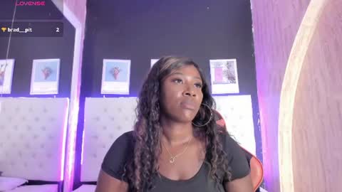 rosi_cooper online show from June 25, 2026, 11:15 am