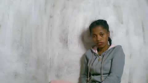 rosia online show from September 13, 2025, 1:38 am