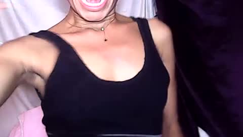 rosie6601 online show from July 16, 2026, 5:08 pm