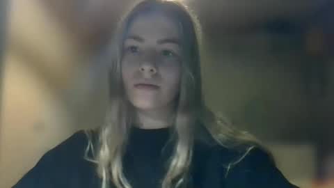 Snapshot of rosie_june chatting on December 30, 2024, 11:15 am Rosie online show from December 30, 2024, 11:15 am