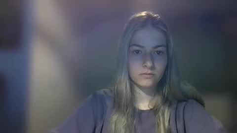 Snapshot of rosie_june chatting on February 13, 2025, 11:06 am Rosie online show from February 13, 2025, 11:06 am