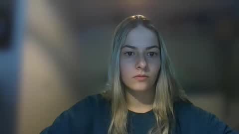 Snapshot of rosie_june chatting on March 11, 2025, 11:01 am Rosie online show from March 11, 2025, 11:01 am