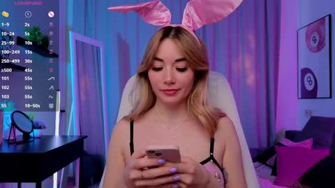 Snapshot of rosie_mac chatting on May 28, 2026, 1:03 am Rosie online show from May 28, 2026, 1:03 am