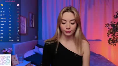 Snapshot of rosie_mac chatting on June 21, 2026, 1:08 am Rosie online show from June 21, 2026, 1:08 am