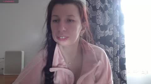 RosieHayes online show from November 25, 2025, 9:20 am