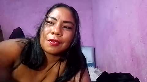 rosmerynavarro online show from December 14, 2024, 2:01 am