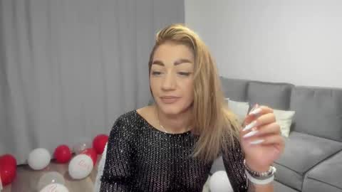 Rossa online show from February 16, 2026, 5:47 am