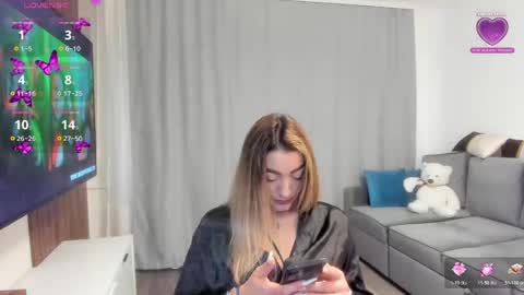 Snapshot of rossana_doll chatting on April 20, 2026, 7:00 am Rossa online show from April 20, 2026, 7:00 am