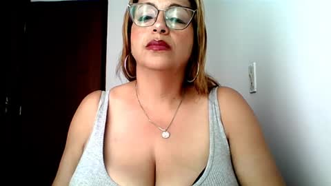 Rossana  online show from May 24, 2026, 12:43 pm