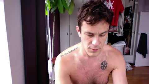 Snapshot of rosscollab chatting on March 22, 2026, 1:14 pm RossCollab online show from March 22, 2026, 1:14 pm