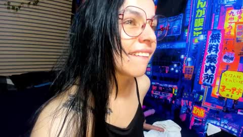 Snapshot of rosse_25 chatting on March 8, 2025, 2:30 pm Would you like to help me with supplementation and sports suits so I can compete in powerlifting online show from March 8, 2025, 2:30 pm
