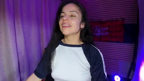 Snapshot of rosse_25 chatting on September 8, 2025, 6:18 pm Would you like to help me with supplementation and sports suits so I can compete in powerlifting online show from September 8, 2025, 6:18 pm