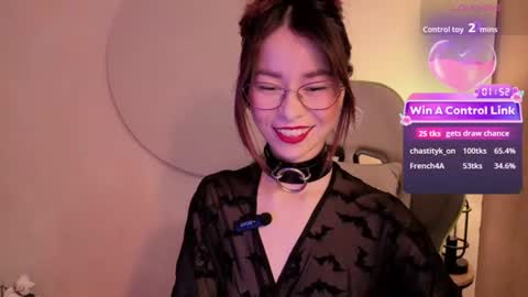 Snapshot of rosse_98_ chatting on June 25, 2026, 2:43 pm Miss Rosse online show from June 25, 2026, 2:43 pm