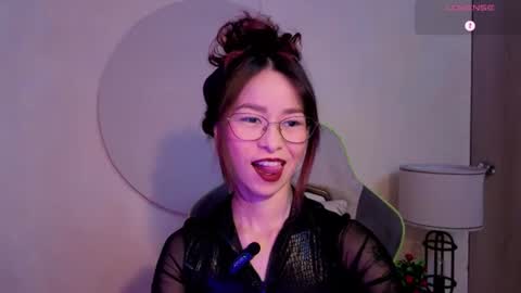 Snapshot of rosse_98_ chatting on June 28, 2026, 3:18 pm Miss Rosse online show from June 28, 2026, 3:18 pm