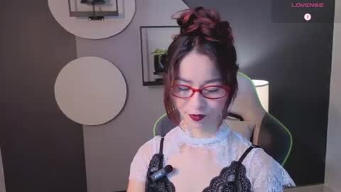 Snapshot of rosse_98_ chatting on July 3, 2026, 2:45 pm Miss Rosse online show from July 3, 2026, 2:45 pm