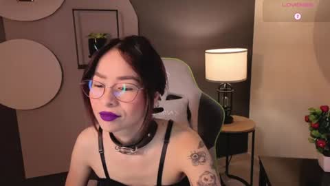 Snapshot of rosse_98_ chatting on July 11, 2026, 1:36 pm Miss Rosse online show from July 11, 2026, 1:36 pm