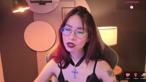 Snapshot of rosse_98_ chatting on July 12, 2026, 1:46 pm Miss Rosse online show from July 12, 2026, 1:46 pm