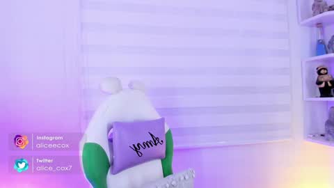   online show from February 7, 2025, 11:12 am