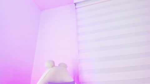   online show from February 13, 2025, 11:17 am