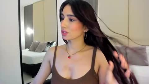 Snapshot of rosse_her chatting on July 21, 2026, 5:59 pm R O S S E online show from July 21, 2026, 5:59 pm