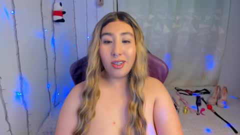 ROSSE DEMOND  online show from February 22, 2026, 1:51 am