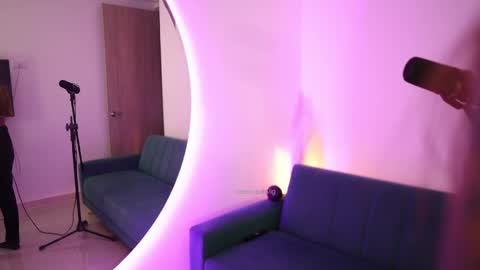 Rossey online show from January 8, 2025, 1:42 am