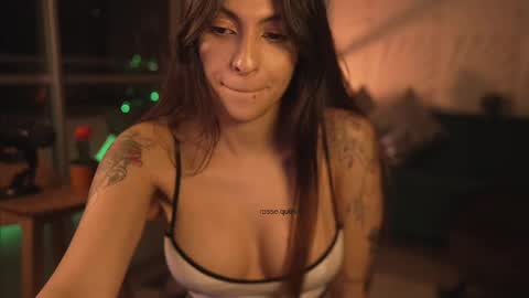 Rossey online show from September 20, 2025, 6:36 am