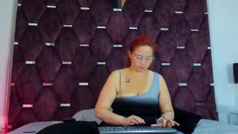 Snapshot of rossmildrey chatting on July 24, 2026, 1:31 pm Ross Mildrey online show from July 24, 2026, 1:31 pm