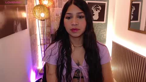 rosss_miaa3 online show from June 9, 2026, 7:47 pm
