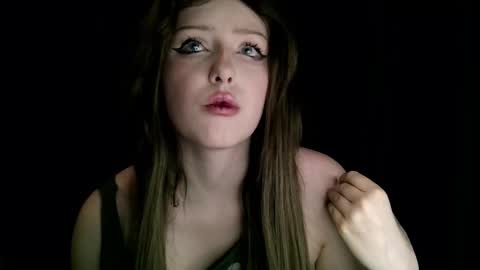 Snapshot of rosy_petal chatting on January 11, 2026, 6:13 pm rosy_petal online show from January 11, 2026, 6:13 pm