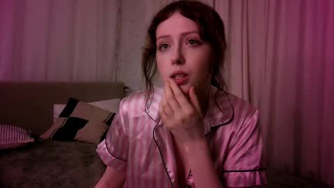 Snapshot of rosy_petal chatting on February 28, 2026, 1:28 am rosy_petal online show from February 28, 2026, 1:28 am