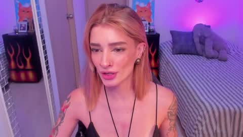 rot_wallace online show from May 18, 2026, 9:42 pm