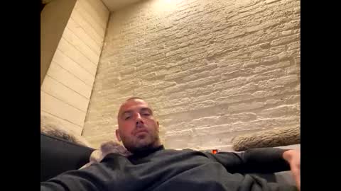 rotteei1 online show from September 29, 2025, 5:18 pm