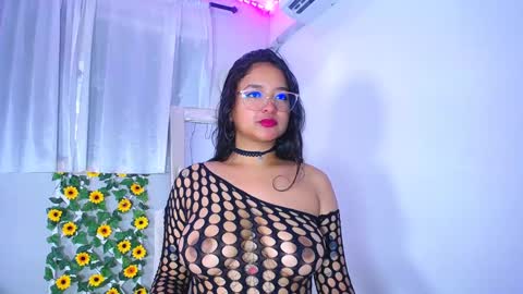 rous_25 online show from January 2, 2025, 12:35 pm