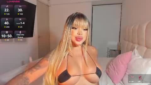 Snapshot of rouse_hallberg_ chatting on July 27, 2026, 12:06 am DREAM online show from July 27, 2026, 12:06 am