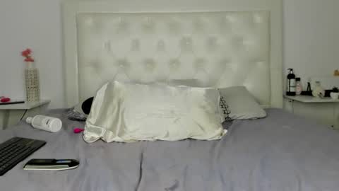 Snapshot of rouse_sexy_hotxx77 chatting on July 12, 2026, 4:42 pm rouse_sexy_hotxx77 online show from July 12, 2026, 4:42 pm