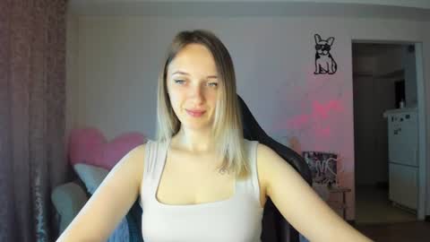 Snapshot of rousereed chatting on June 14, 2026, 5:09 am Rouse online show from June 14, 2026, 5:09 am