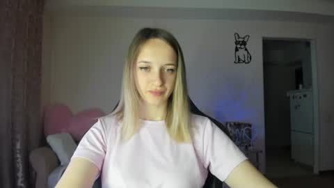 Snapshot of rousereed chatting on June 18, 2026, 5:08 am Rouse online show from June 18, 2026, 5:08 am