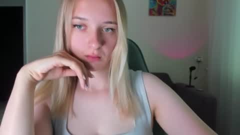 Snapshot of rousereed chatting on July 18, 2026, 7:01 am Rouse online show from July 18, 2026, 7:01 am