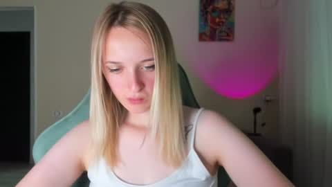 Snapshot of rousereed chatting on July 19, 2026, 9:24 am Rouse online show from July 19, 2026, 9:24 am