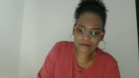 luxa online show from September 8, 2025, 7:24 pm