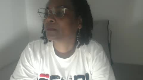 luxa online show from December 17, 2025, 1:39 pm