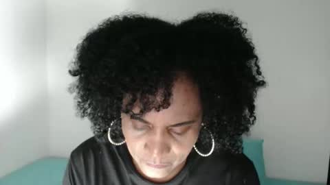 luxa online show from December 21, 2025, 7:43 pm