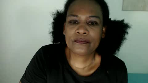Snapshot of roushlove chatting on July 2, 2026, 9:48 am luxa online show from July 2, 2026, 9:48 am